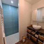 Le De La Fontaine Апартаменты Poyanne