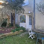 Le De La Fontaine