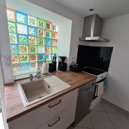 Le De La Fontaine Apartment *
