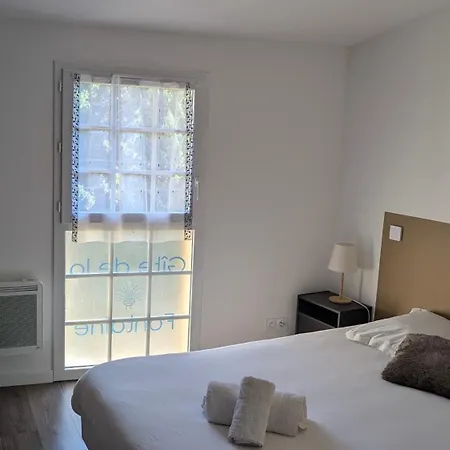 Le De La Fontaine Apartment Poyanne